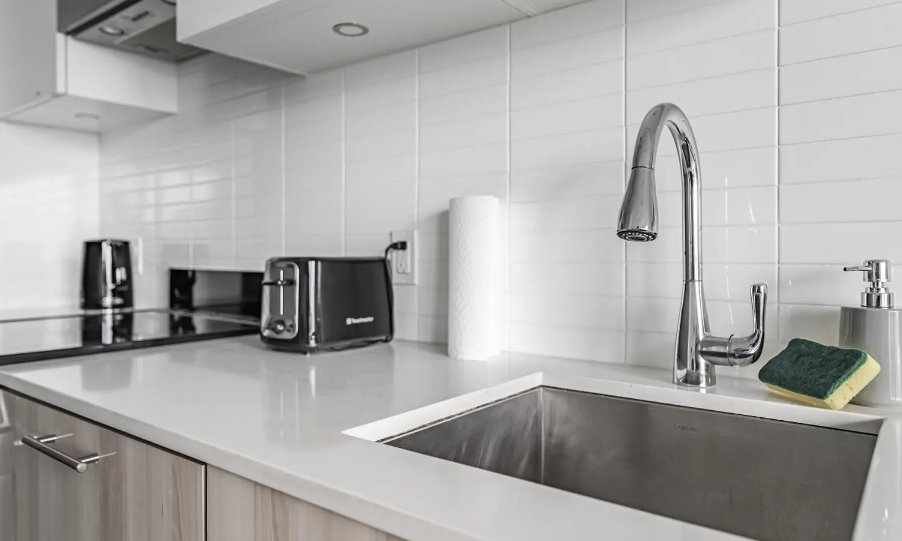 Jarvis Studio Apartment Toronto
