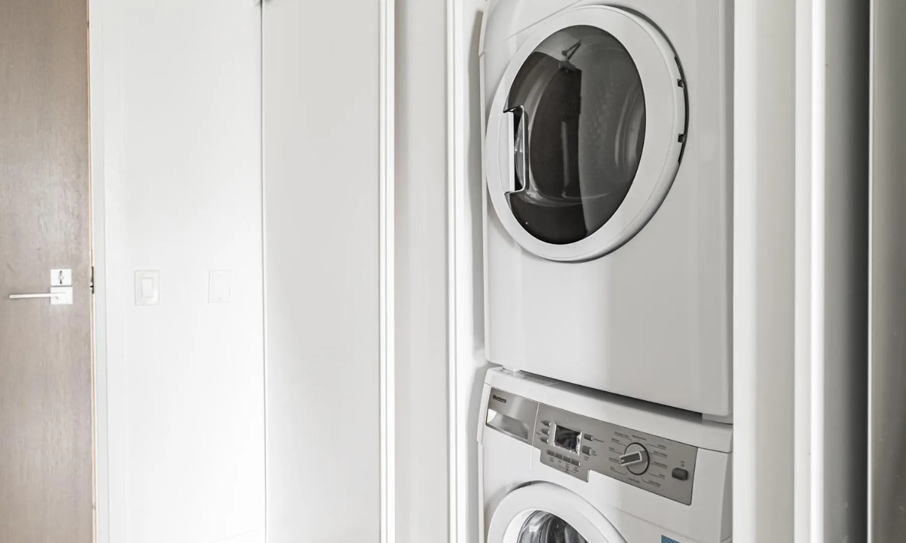 Jarvis Studio Apartment Toronto